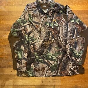 Under Armour Men's Camo Hunting button down shirt
